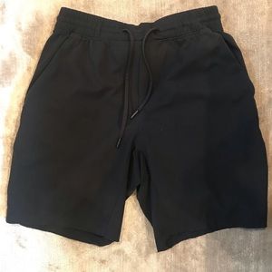 Men’s lulu lemon pace beaker short